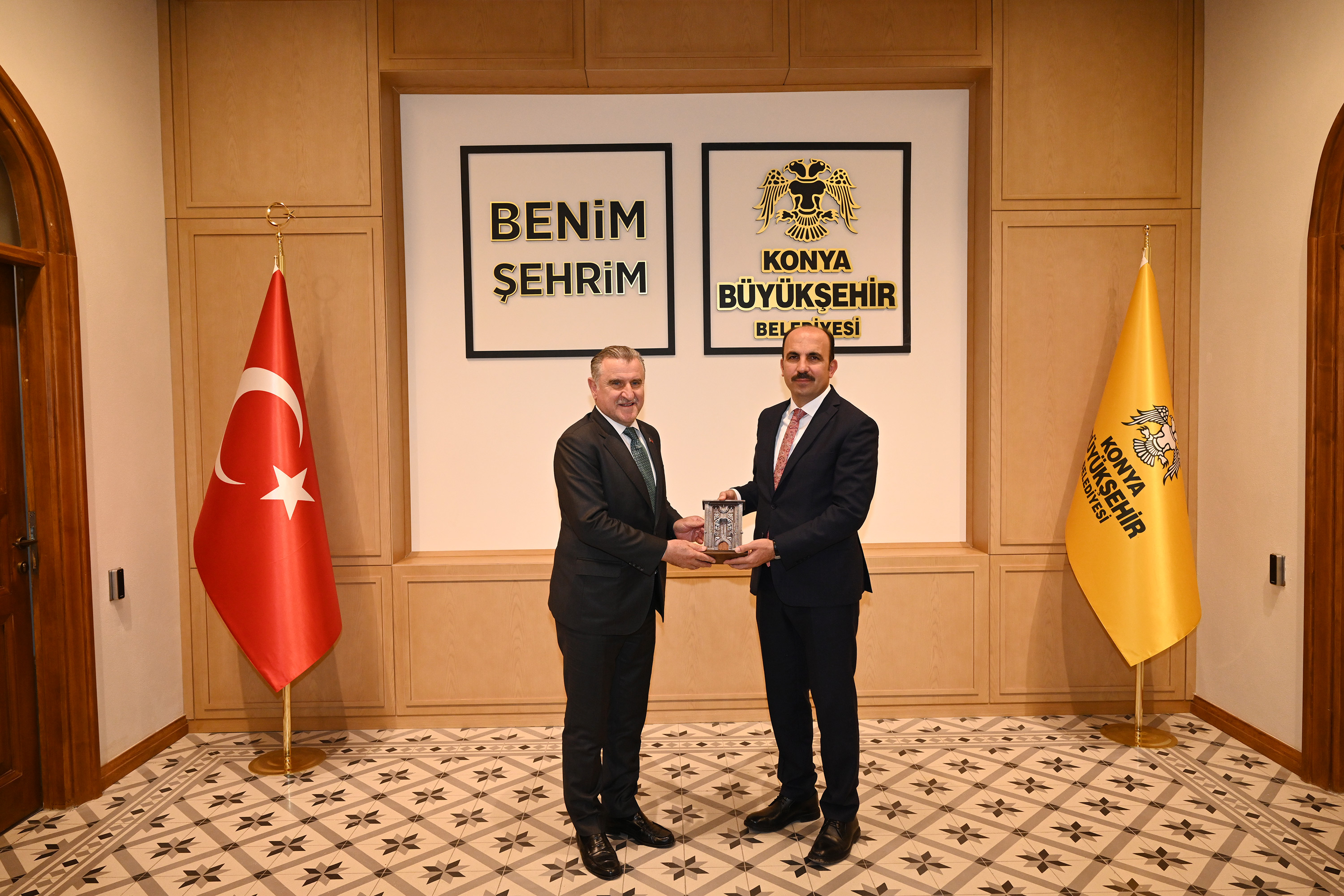 Gençlik ve Spor Bakanı'ndan Altay'a ziyaret