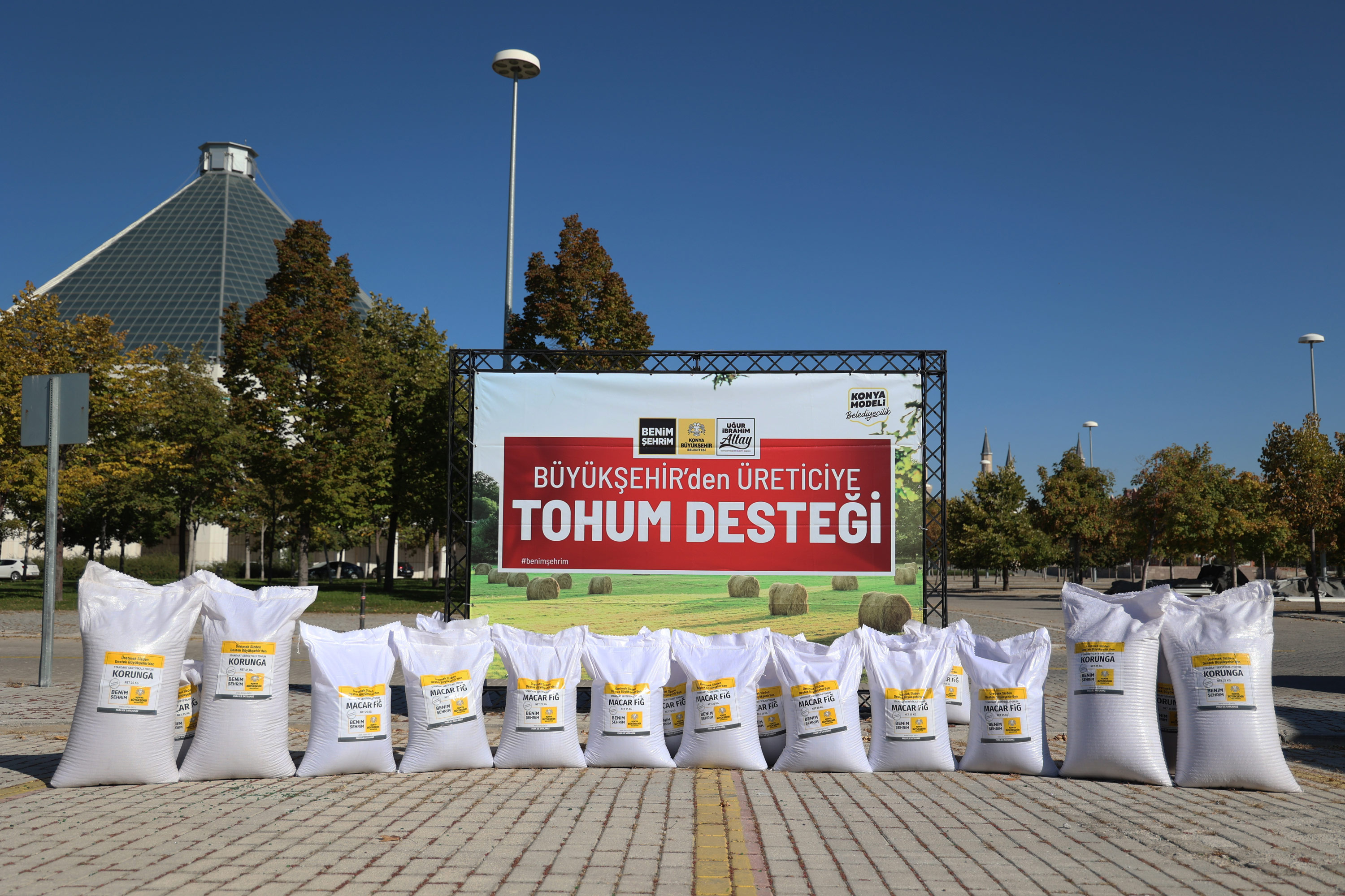 Konya Büyükşehir'den çiftçiye tohum desteği