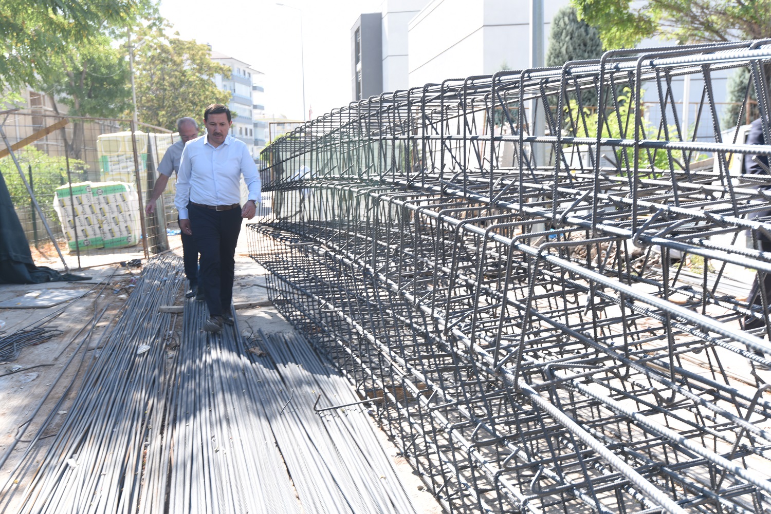 Karatay Kültür Merkezi'nin yapımı devam ediyor