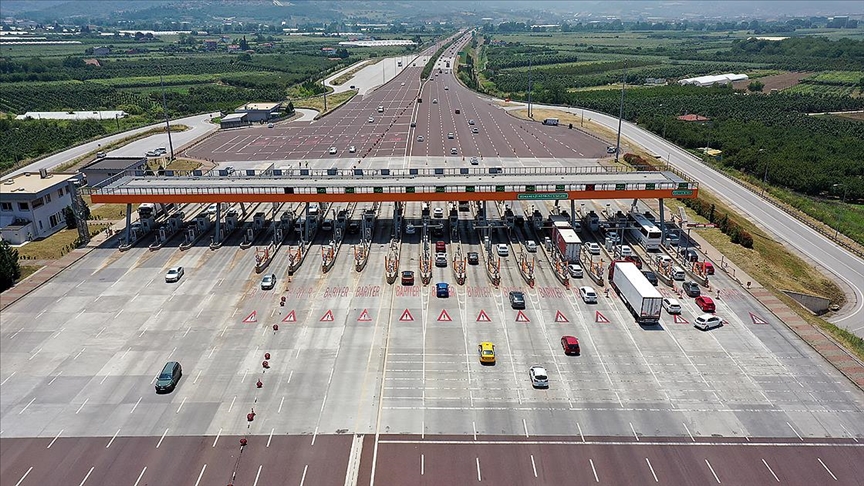 Otoyol ve köprü geçiş ücretleri zammı ertelendi