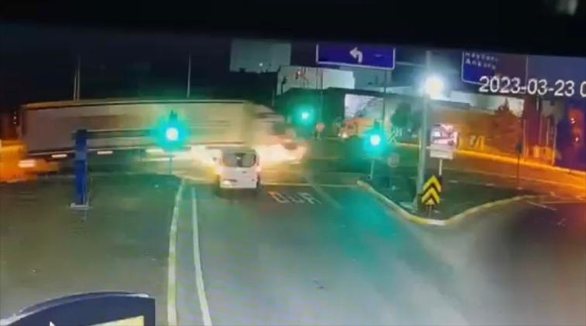 Tırla çarpışan aracın sürücüsü hayatını kaybetti