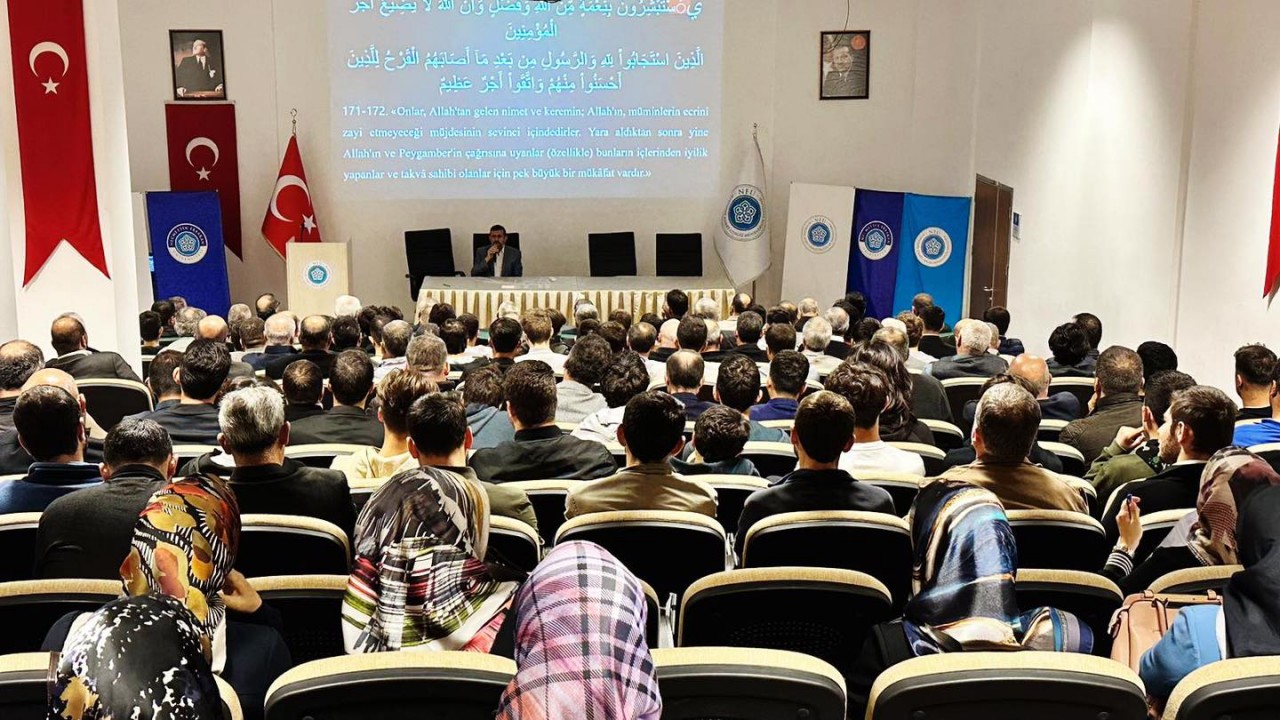 Seydişehir'de "Milli mücadelede din adamları" konferansı düzenledi