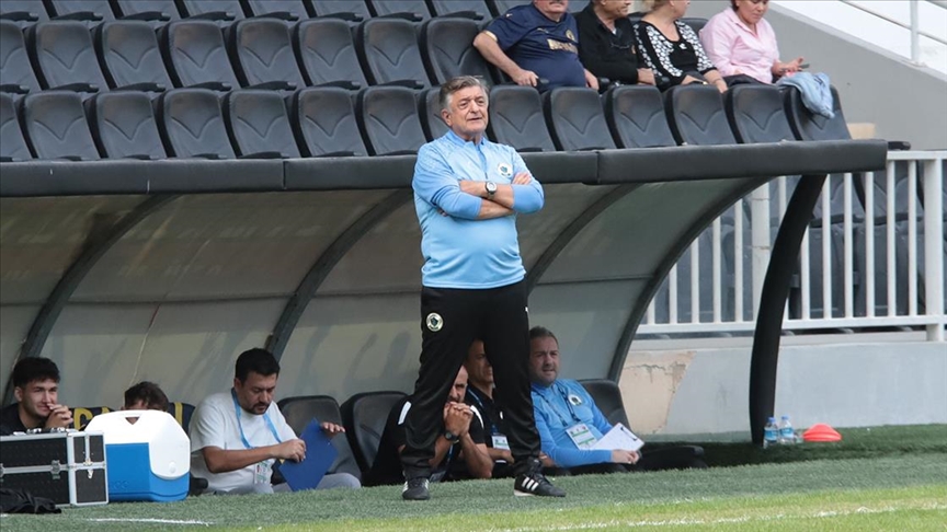 Yılmaz Vural, ilk maçında galip