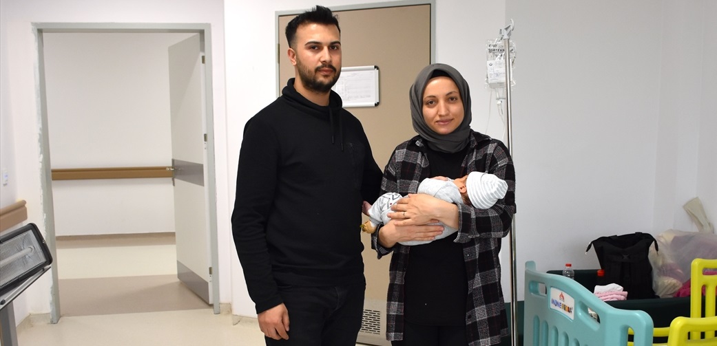32 günlük bebeğe kasık fıtığı ameliyatı yapıldı