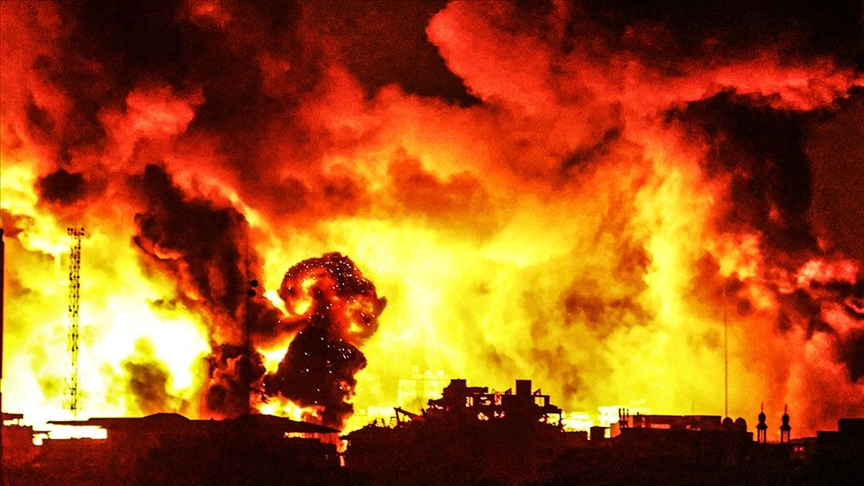 İsrail'in Gazze'ye hava saldırıları şiddetlendi