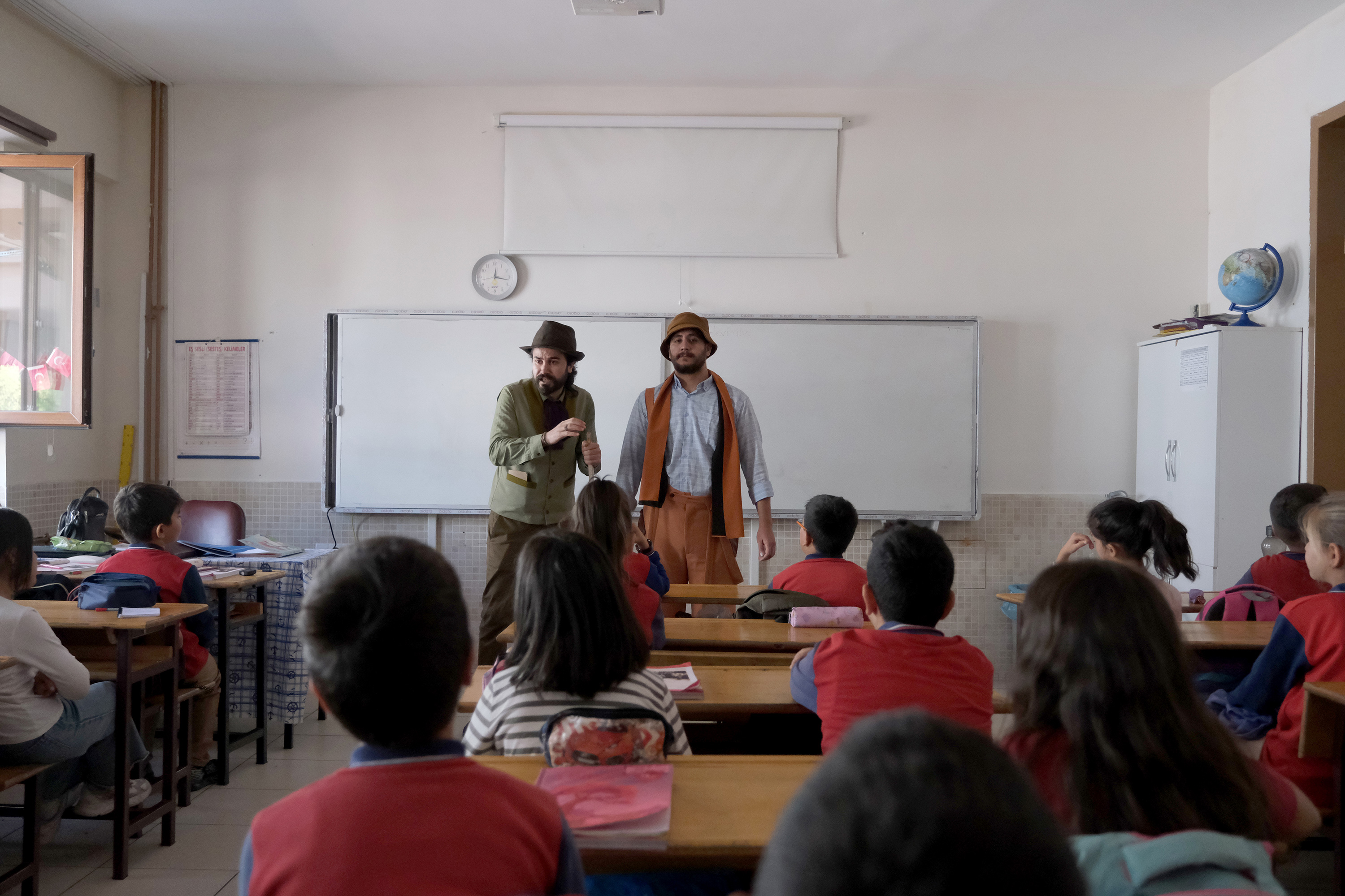 Tiyatro izlemeyen öğrenci kalmayacak