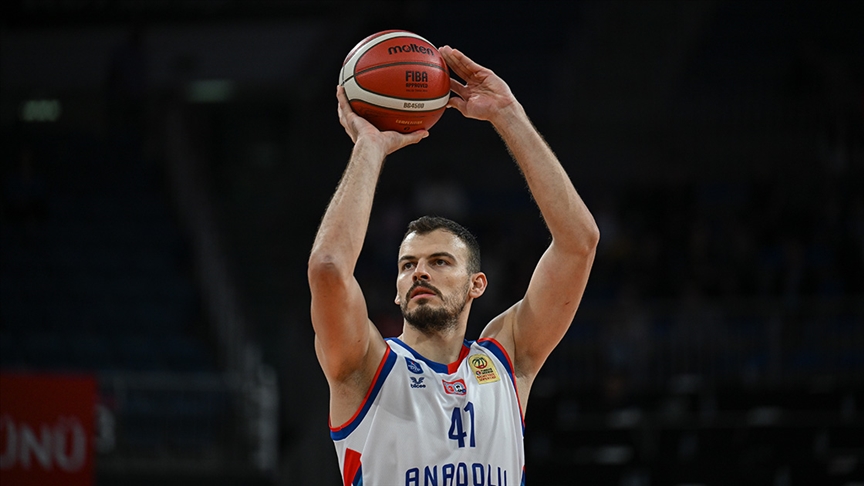 Anadolu Efes, THY Avrupa Ligi'nde yarın Partizan'ı konuk edecek