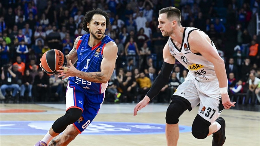 Anadolu Efes, Partizan'ı yendi