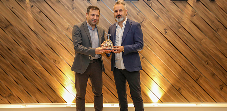 Konyaspor'da devir teslim töreni