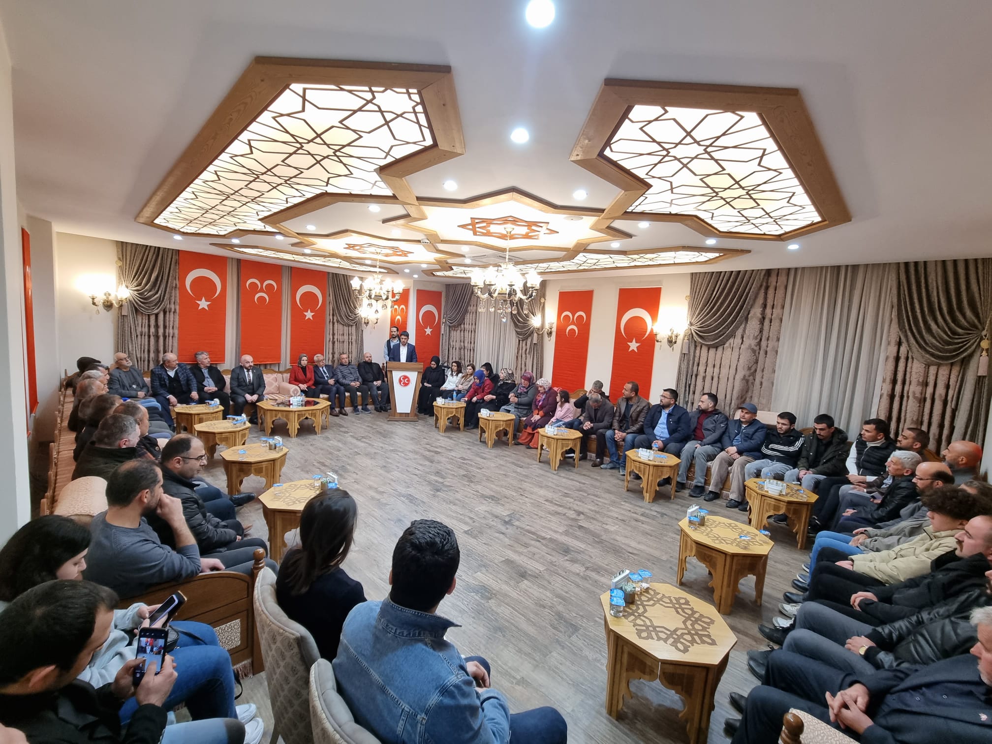 "Dün olduğu gibi bugün de düşmana geçit yok"