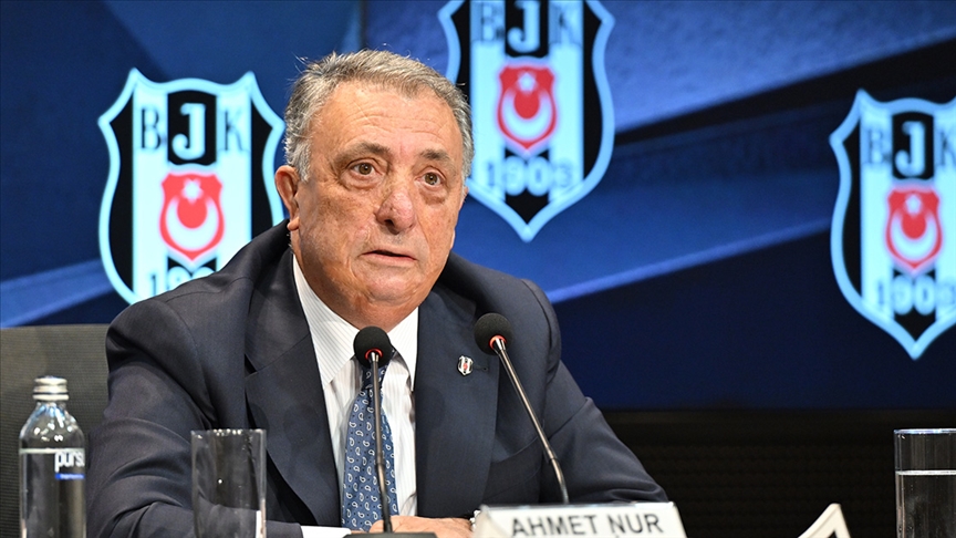 Ahmet Nur Çebi, futbol takımıyla vedalaştı