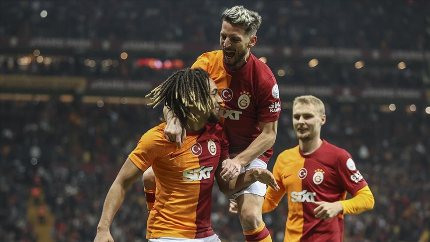 Galatasaray çıkışını sürdürüyor