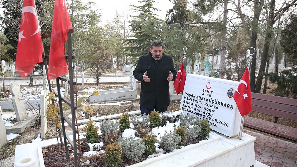 Oğlunun adına yaptırdığı aile sağlığı merkezinin inşaatında çalışıyor