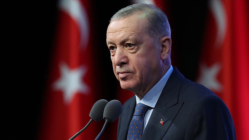 Cumhurbaşkanı Erdoğan, hakem Meler ile telefonla görüştü