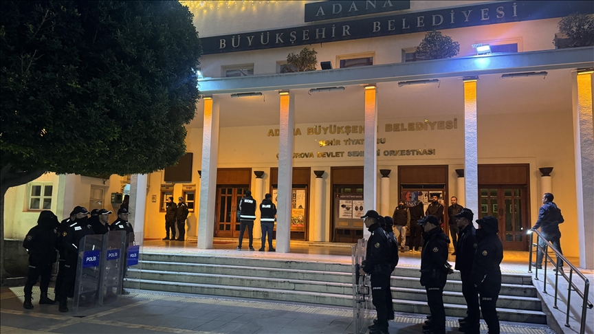 Adana Büyükşehir Belediyesine operasyon