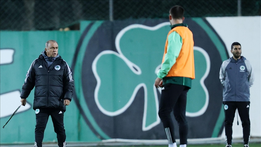 Fatih Terim'in Yunanistan'da ilk antremanı