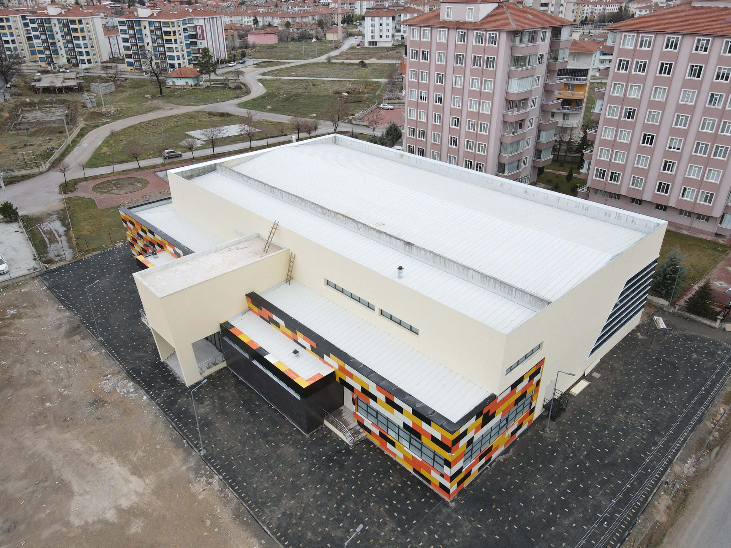 Ereğli'de yarı olimpik yüzme havuzu tamamlandı