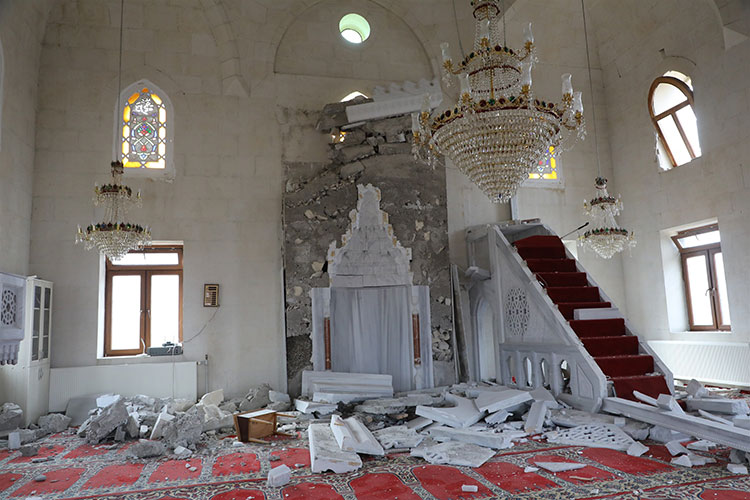 Darende'de 66 cami ağır hasarlı