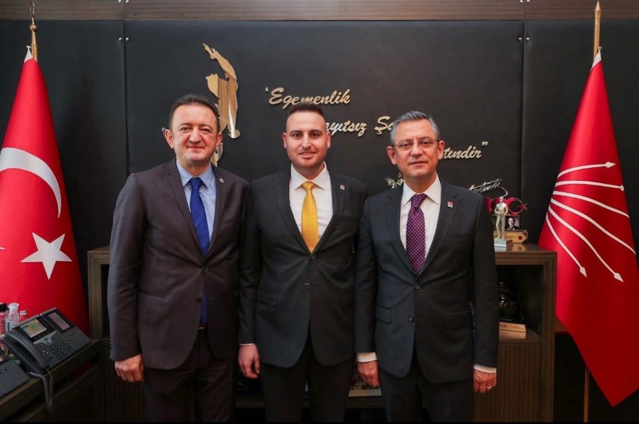 Üstündağ'dan CHP Genel Başkanı Özel'e ziyaret