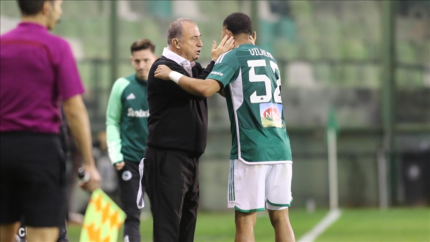 Fatih Terim ilk maçı kazandı