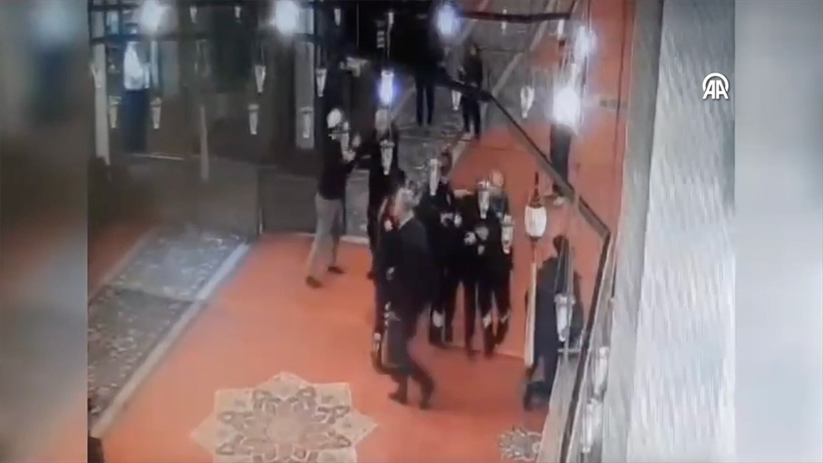 Saldırı güvenlik kamerasına yansıdı