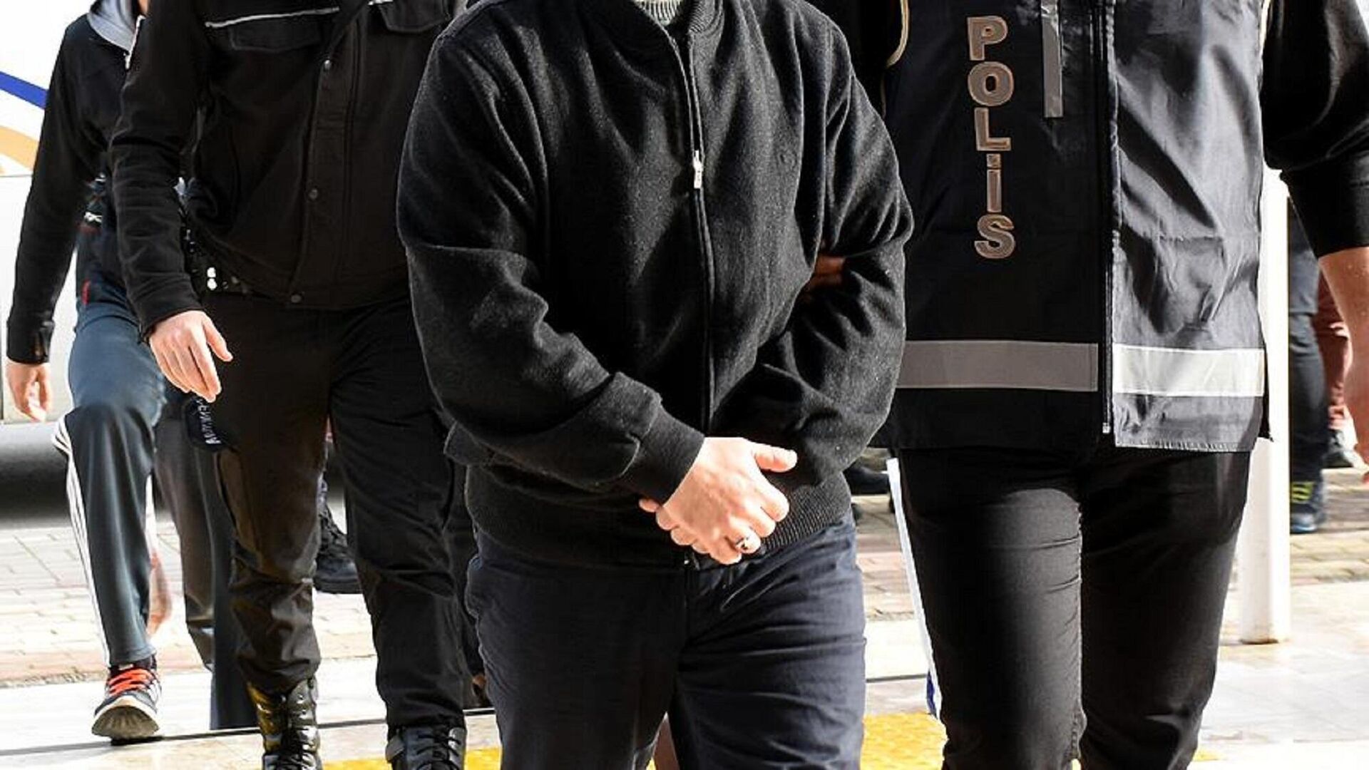 12 ilde FETÖ operasyonu