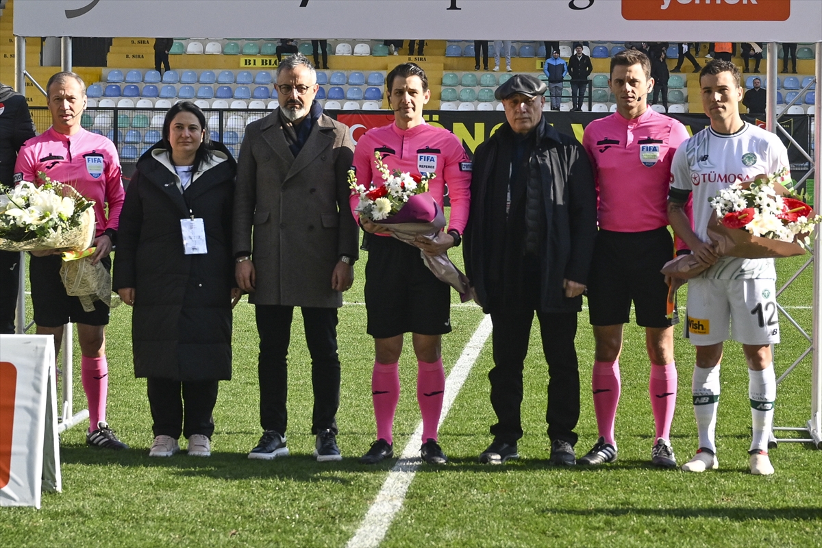 Hakem Meler'e sevgi gösterisi