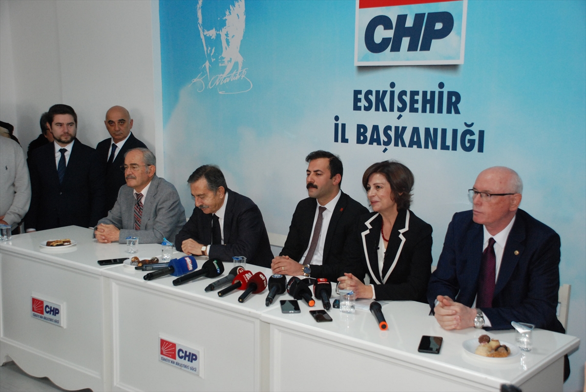 CHP Eskişehir'de adaylarını tanıttı