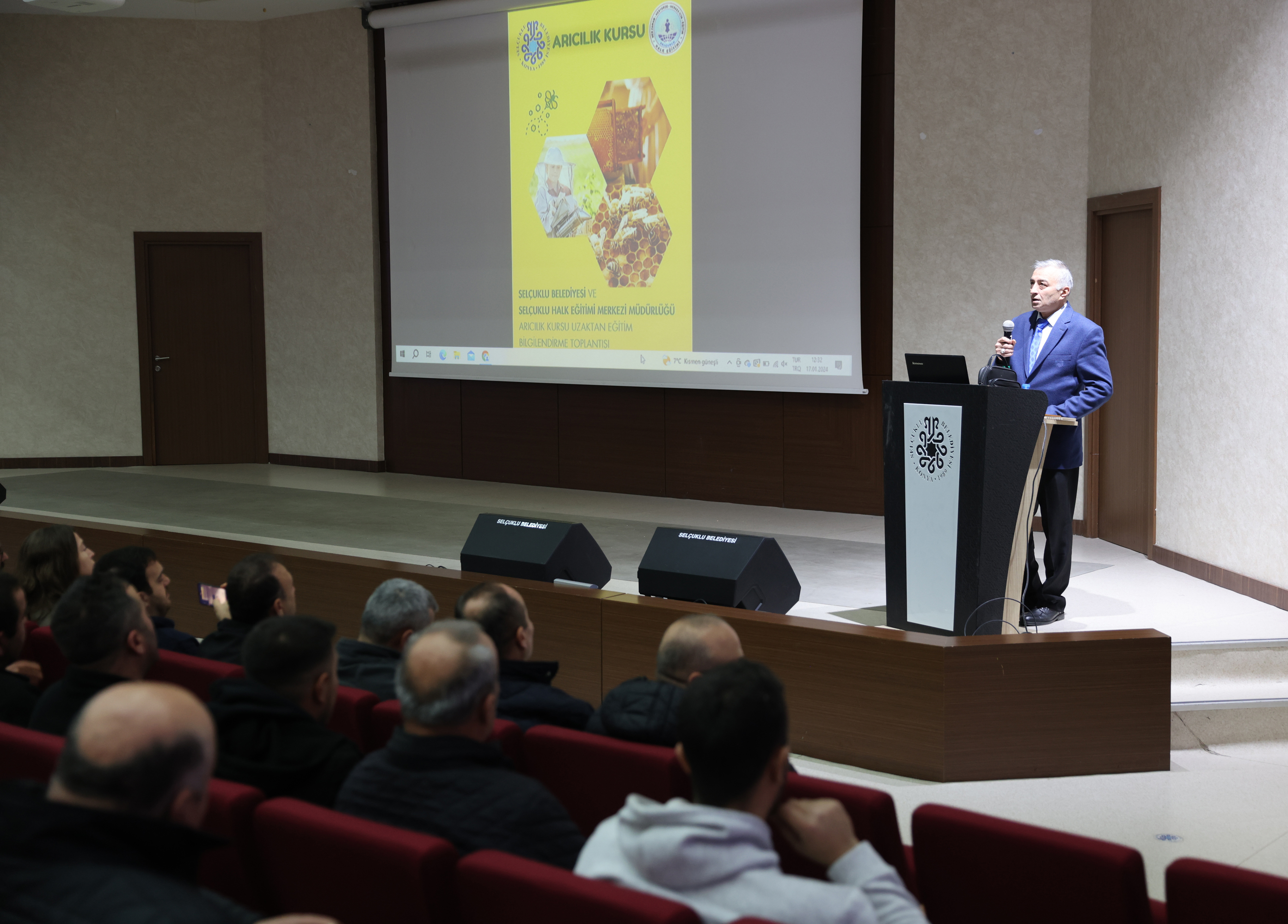 Konya'da arı üreticisine destek