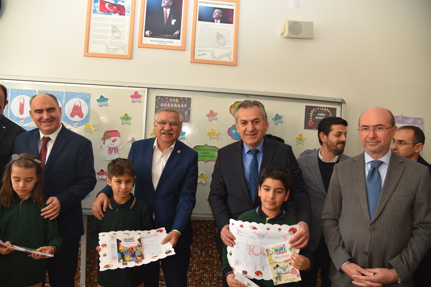 484 bin 500 öğrenci karne aldı