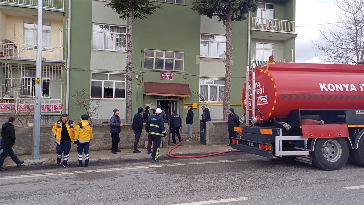 4 kişi alevlerin arasından kurtarıldı !