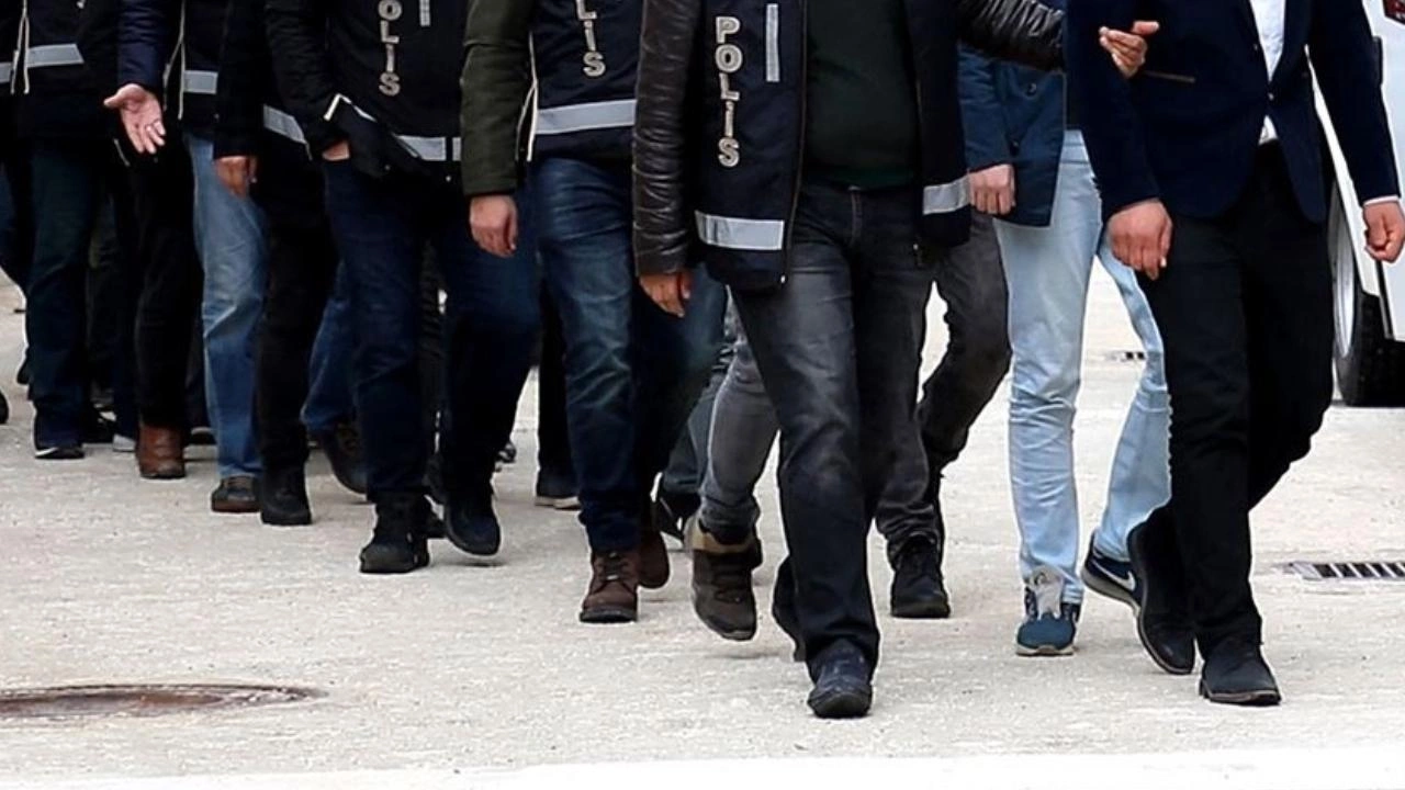 Çeşitli suçlardan aranan şahıslar yakalandı