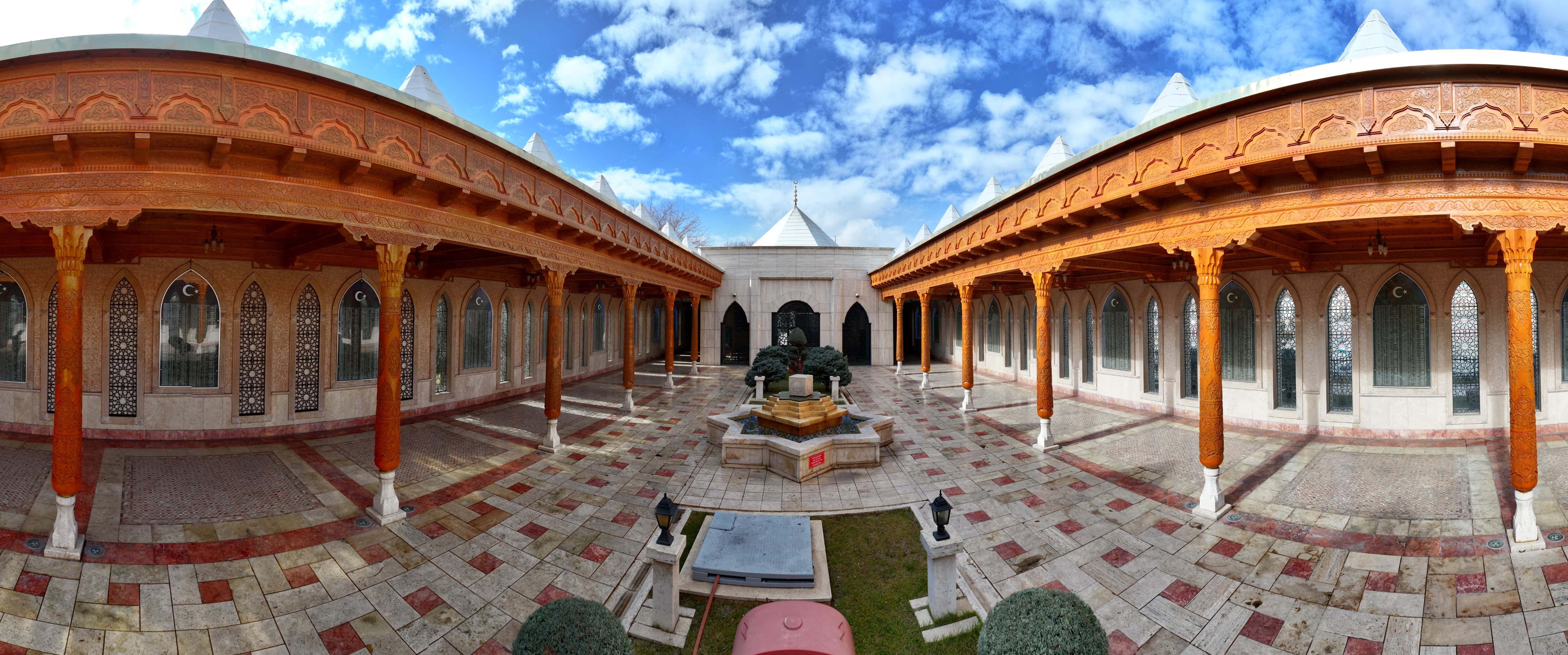 618 bin kişi ziyaret etti