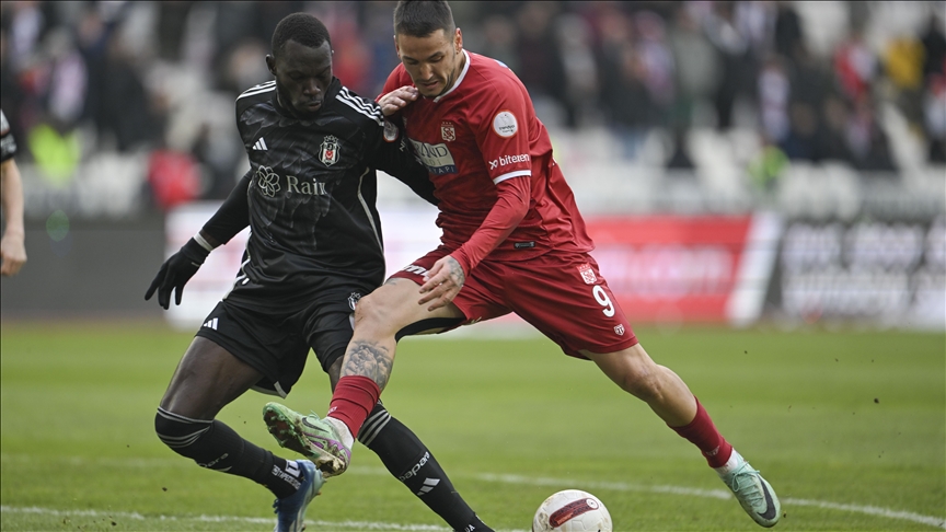 Beşiktaş sahadan mağlup ayrıldı