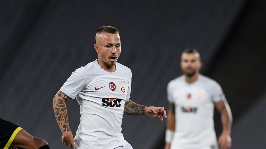 Galatasaray'dan ayrıldı Roma'ya transfer oldu