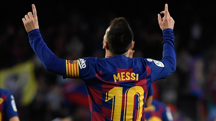 Messi'nin 13 yaşındayken transferi için atılan ilk imzalı peçete satışa çıkacak