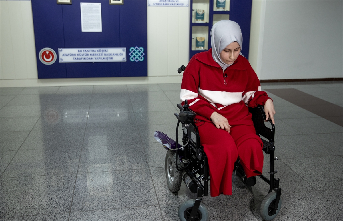 Depremde 2 bacağını da kaybetti