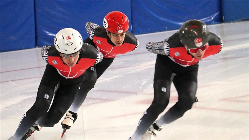 Sürat pateninde Türkiye'ye ilki yaşattı