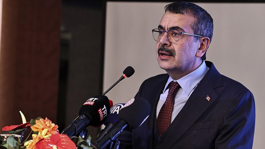 "Uzay" konulu kompozisyon ve resim yarışması