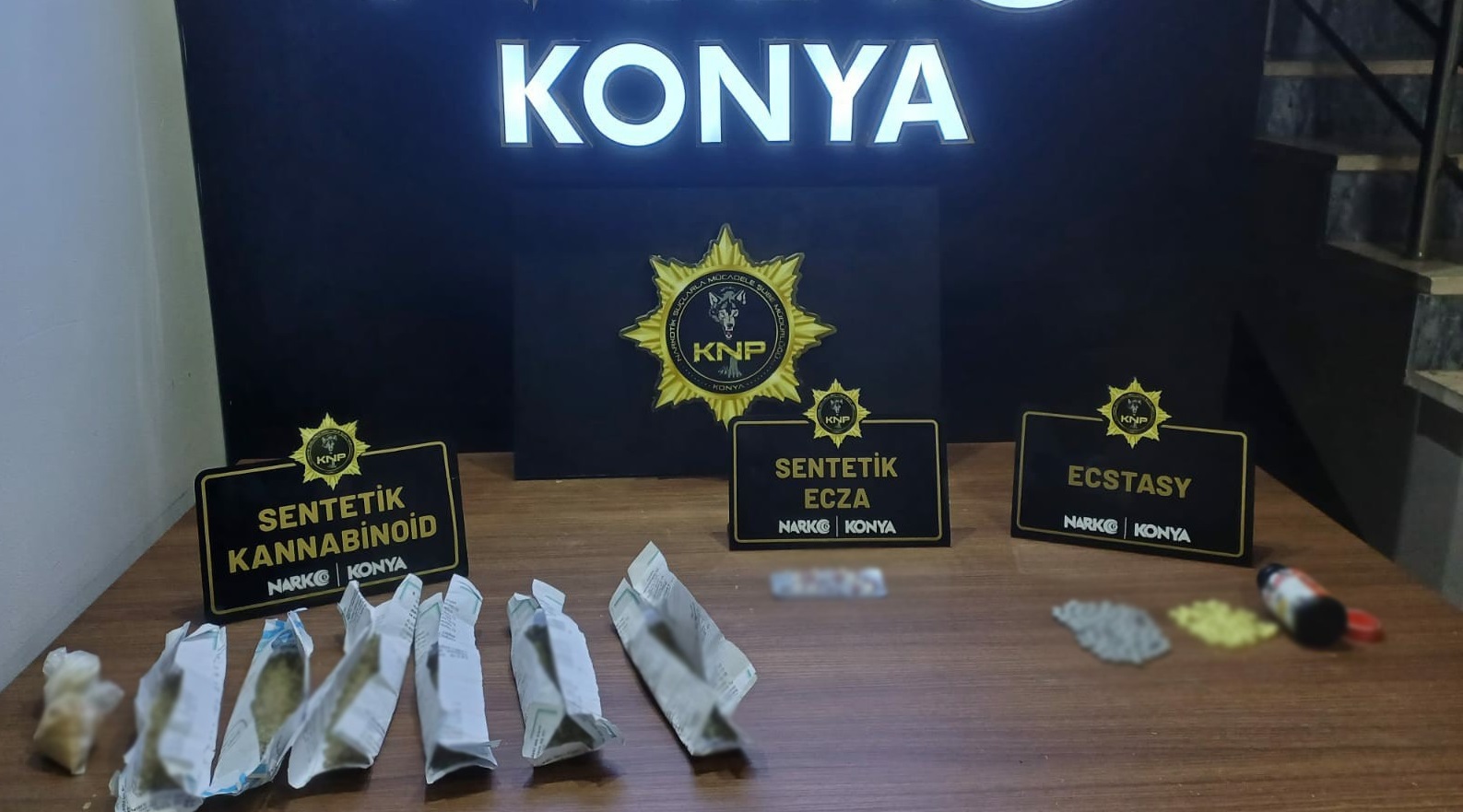 Zehir tacirlerine operasyon