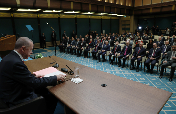 Adaylık başvurularında bağış şartı