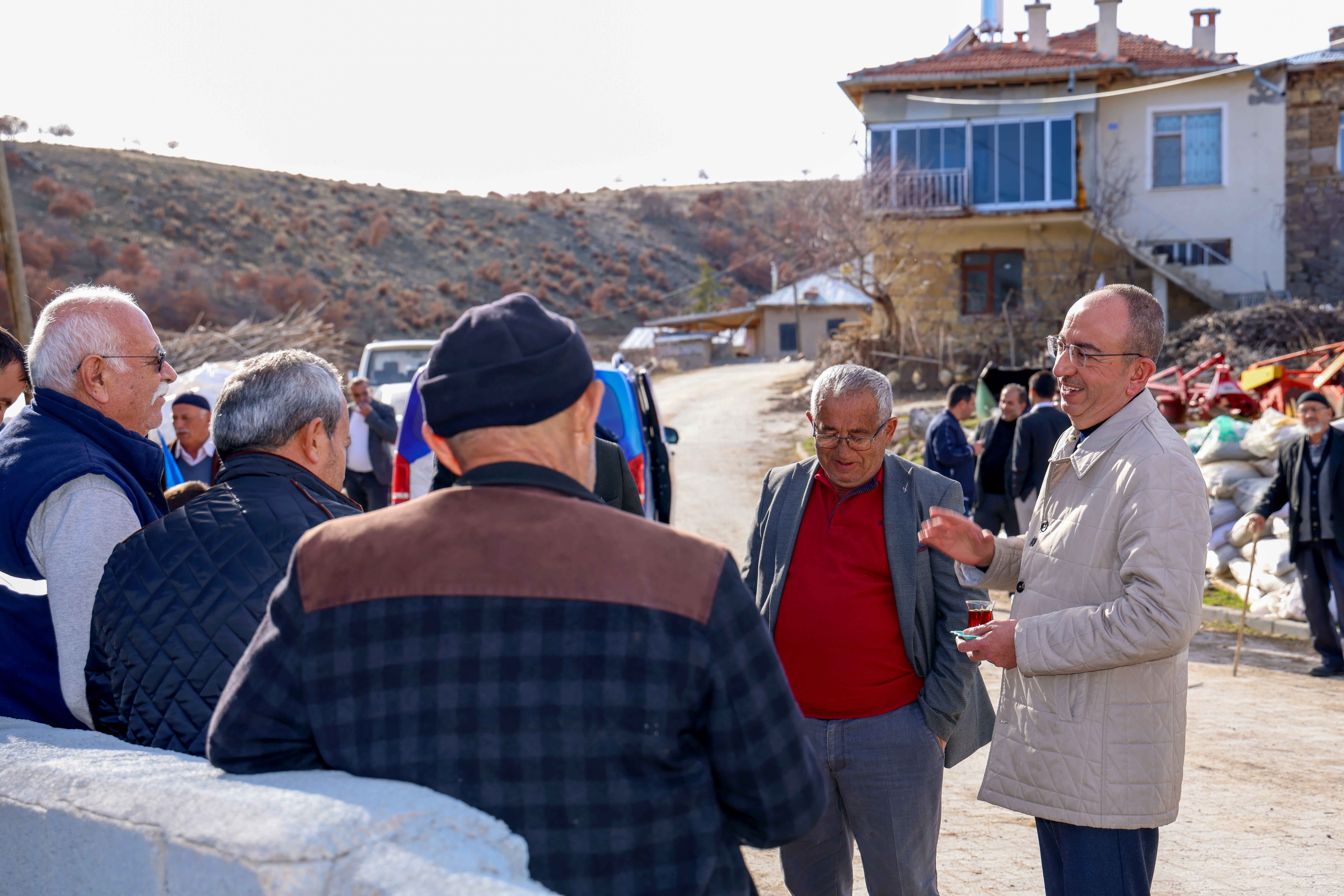 "Uzak, yakın mahalle ayrımı yapmıyoruz"