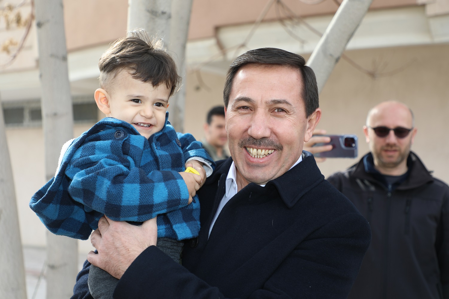 "Esnafın ve vatandaşın her zaman yanındayız"