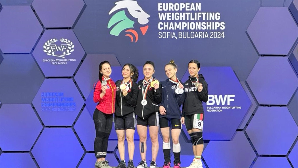 5 madalyayla döndüler