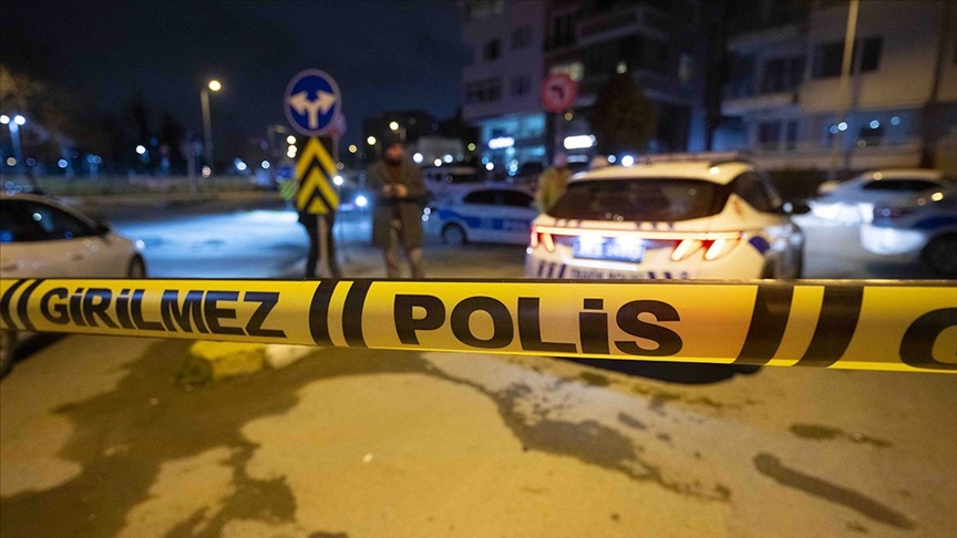 Kimlik kontrolü yapmak isteyen polise ateş açtı