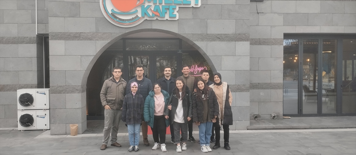 Sokak hayvanları için ürettiler