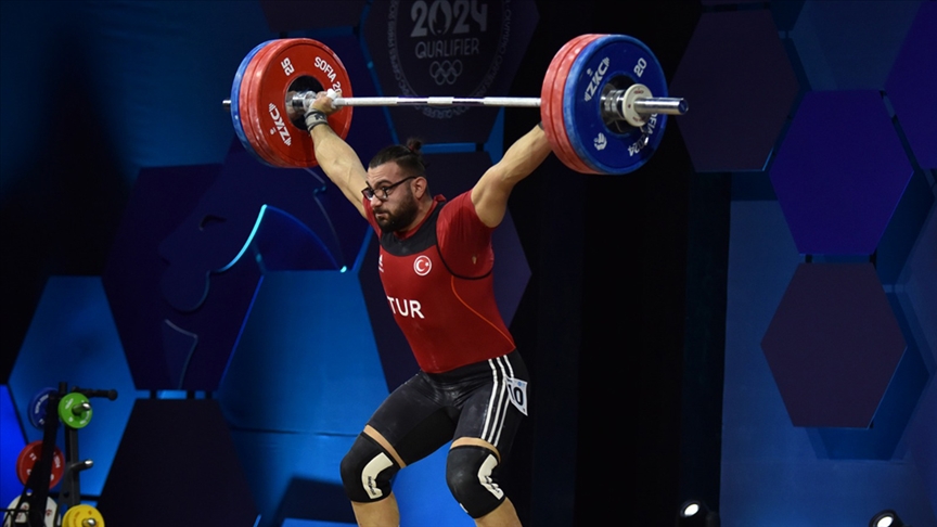 Milli halterci Avrupa ikincisi