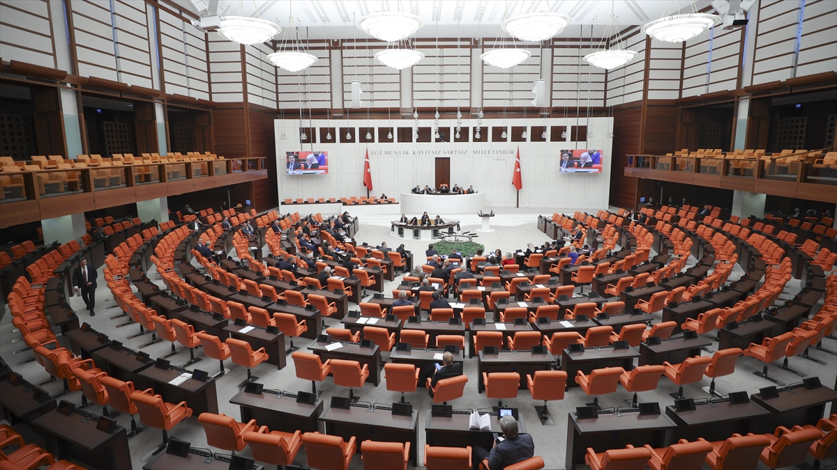 İlk 14 madde TBMM Adalet Komisyonunda kabul edildi