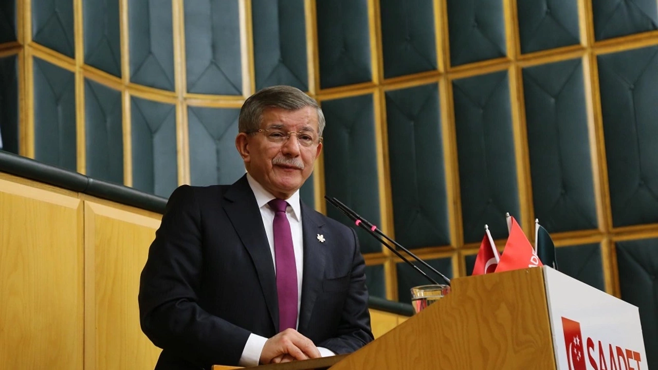 Davutoğlu'ndan seçmen kaydı iddiası