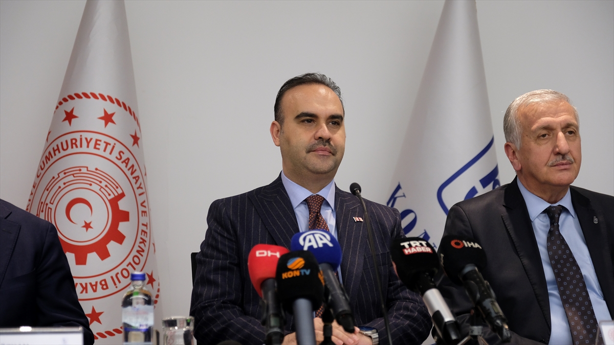 Kacır Konyalı sanayicilerle buluştu